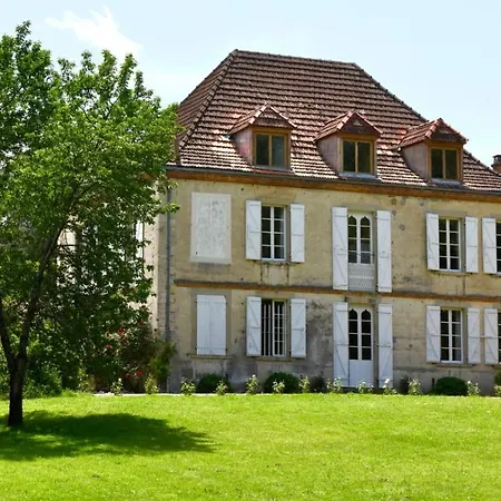 Chateau De Belespy Bed & Breakfast 3*