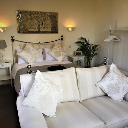 Bed & Breakfast Chateau De Belespy 3*