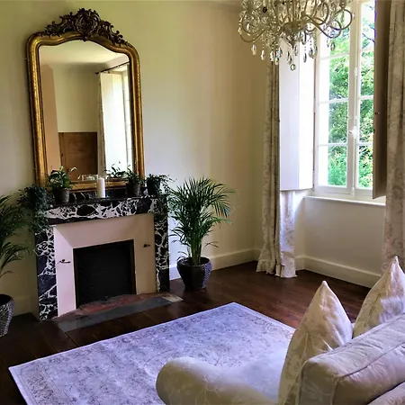 Chateau De Belespy Bed & Breakfast 3*